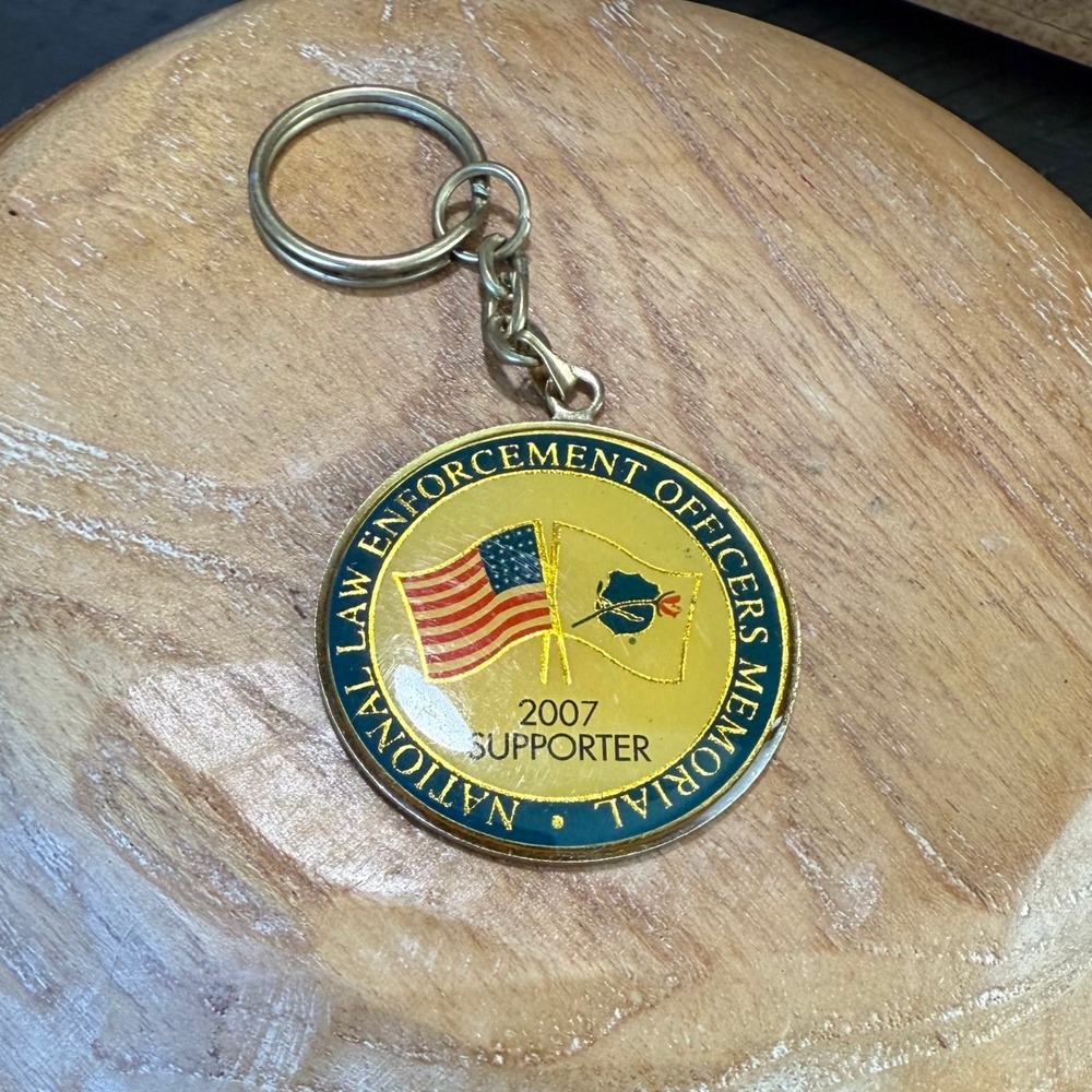National Law Enforcement Officers Memorial 2007 Supporter Keychain‎
